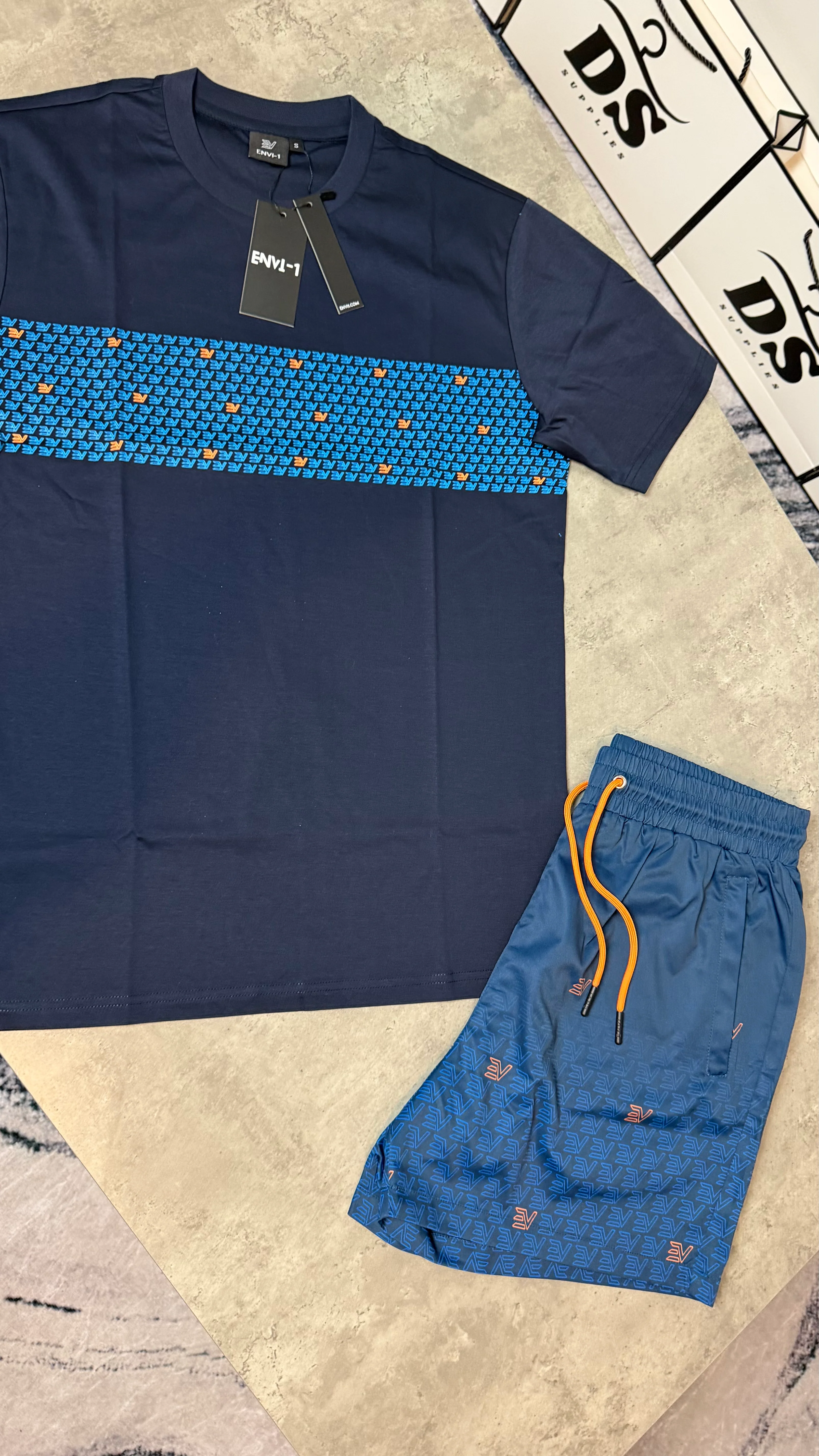 ENVI FADE MONOGRAM TWINSET - Image 3