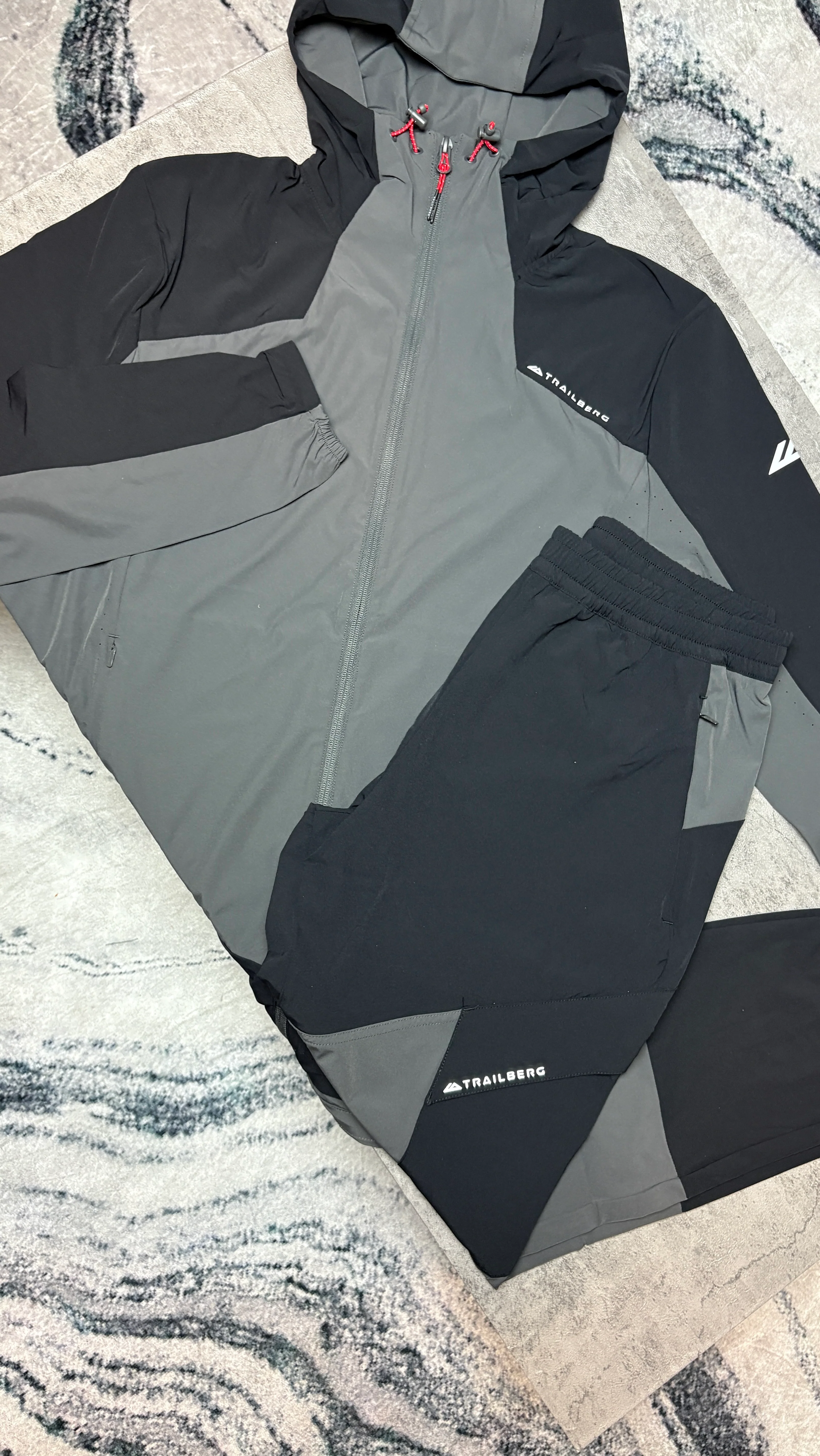 TRAILBERG APERTURE TRACKSUIT - BLACK/GREY - Image 3