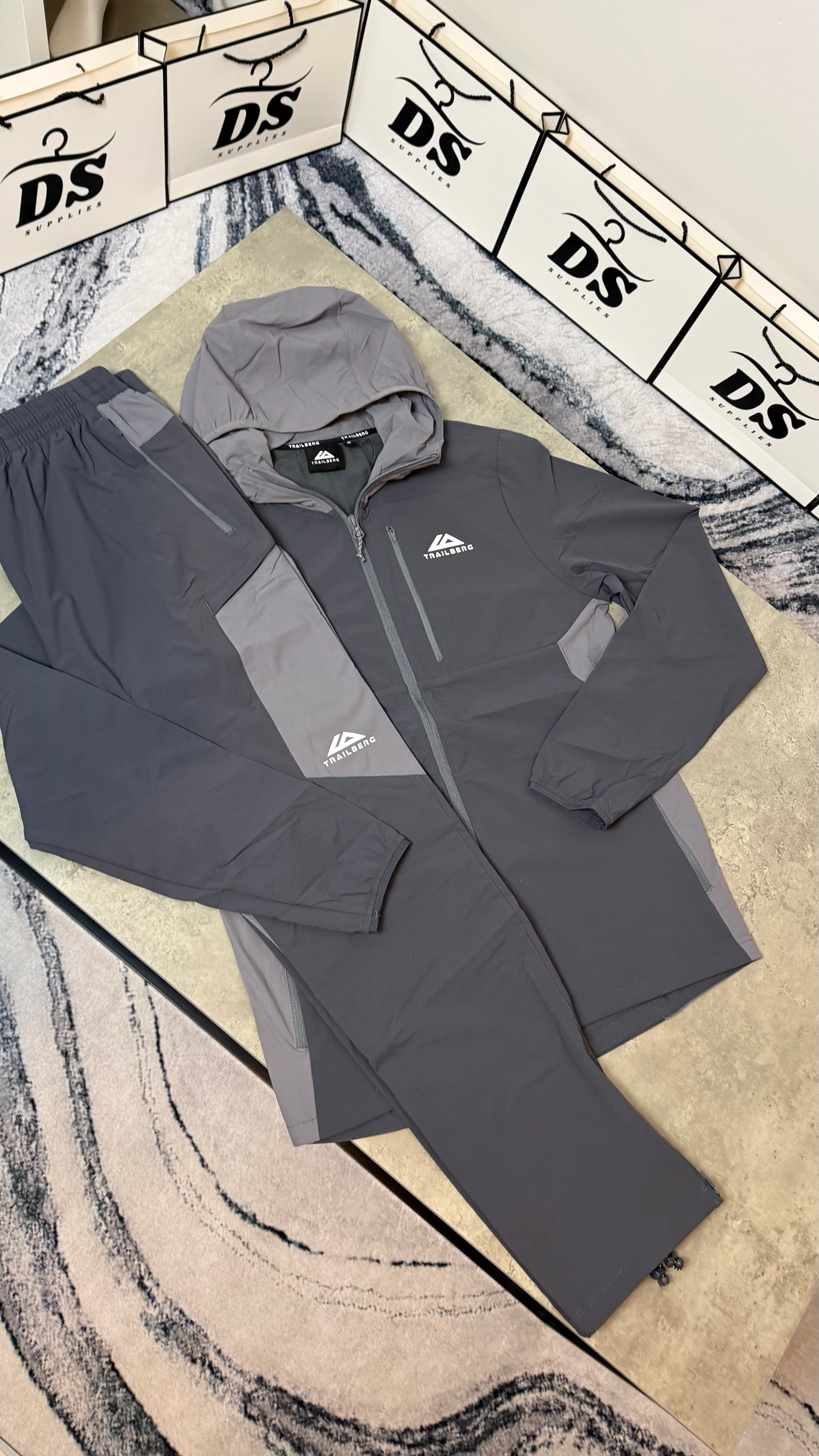 TRAILBERG ODYSSEY TRACKSUIT 2.0 JACKET/PANTS - DARK/LIGHT GREY - Image 3