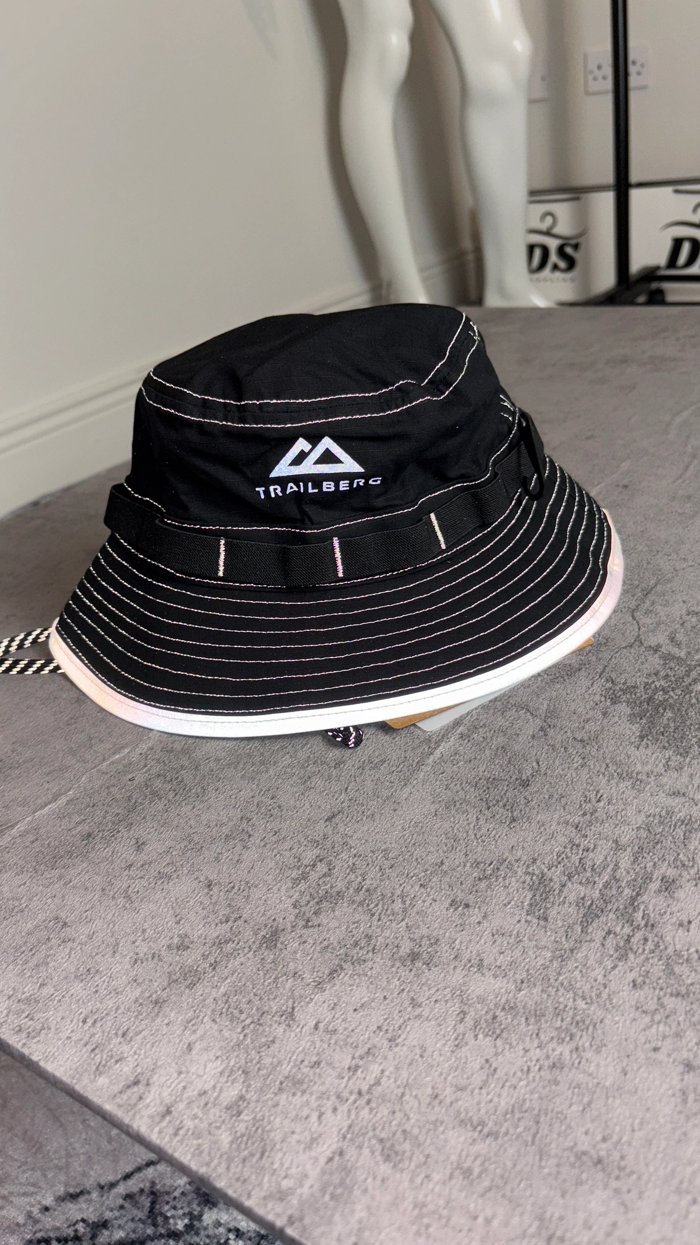 TRAILBERG TRIATHLON BUCKET HAT - BLACK - Image 3