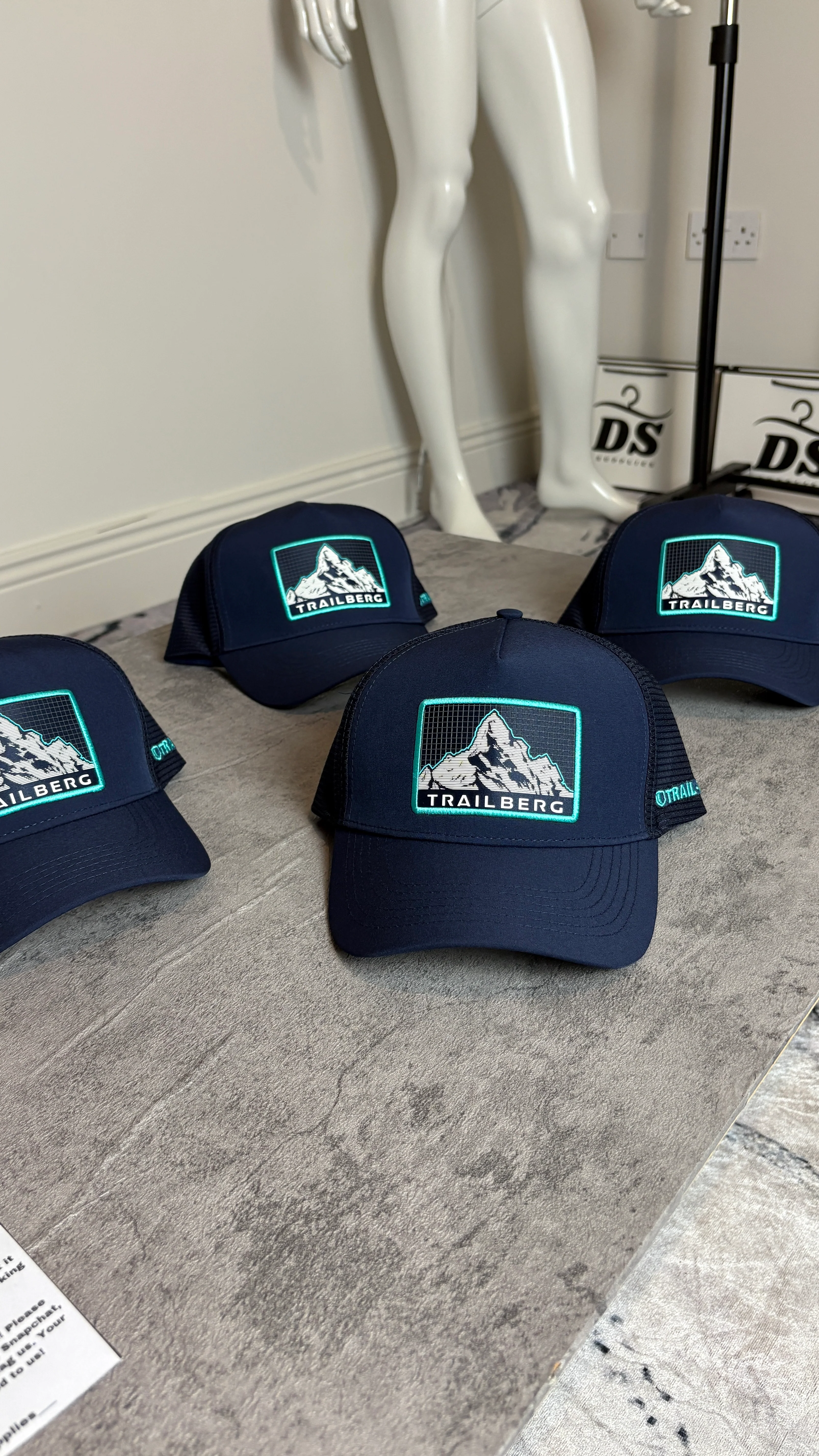 TRAILBERG TRUCKER CAP - NAVY/TURQUOISE HAT - Image 4
